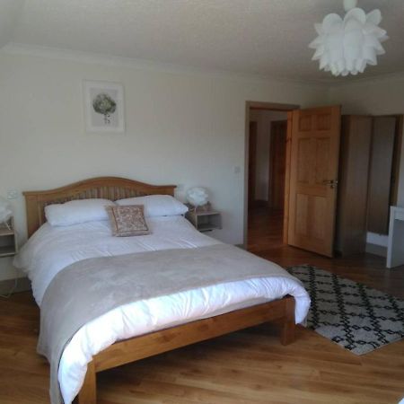Burren Rock Farmhouse B&B Turlough  Buitenkant foto