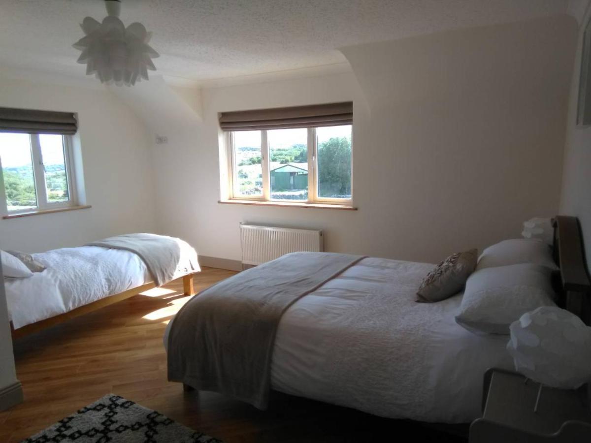 Burren Rock Farmhouse B&B Turlough  Buitenkant foto