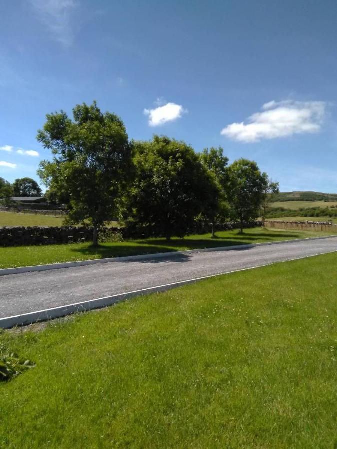 Burren Rock Farmhouse B&B Turlough  Buitenkant foto