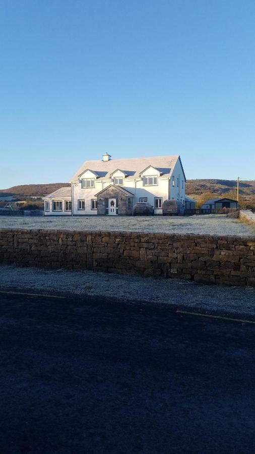 Burren Rock Farmhouse B&B Turlough  Buitenkant foto