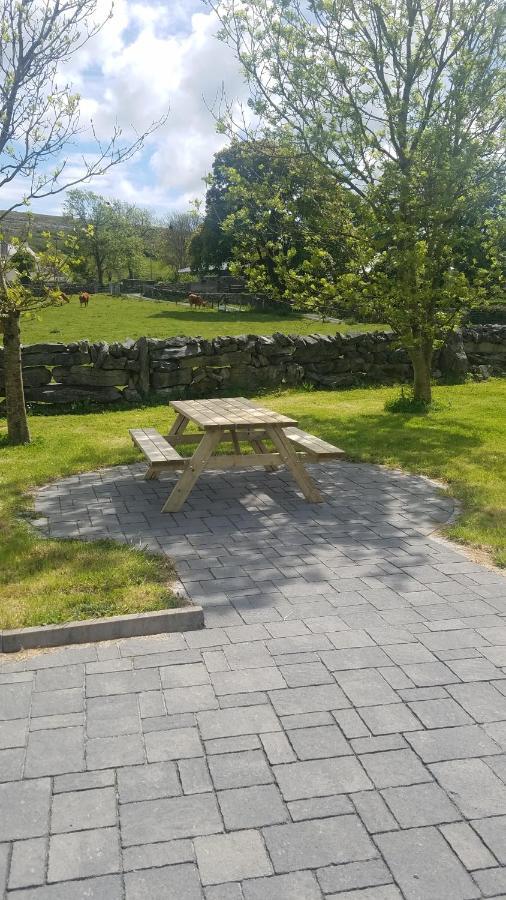Burren Rock Farmhouse B&B Turlough  Buitenkant foto